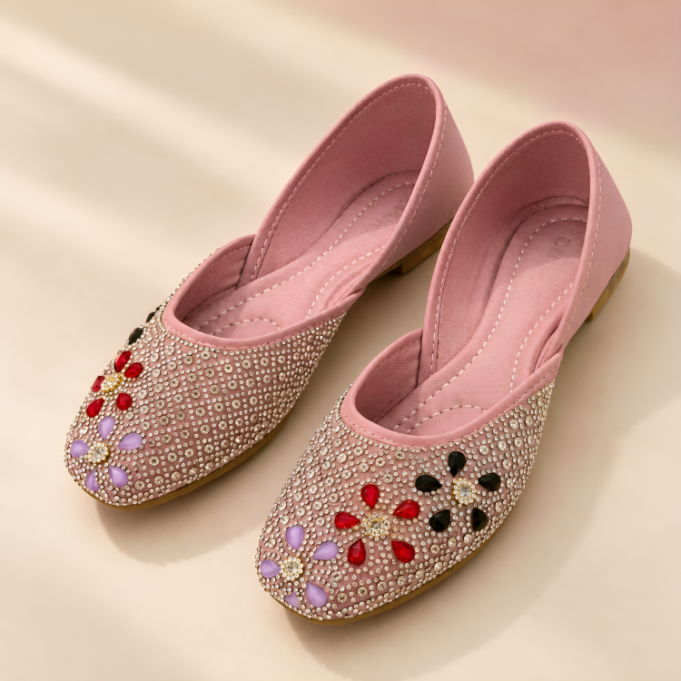 Sparkling Stone & Bead Work Ethnic Pink Juttis for Women