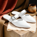 The Minimalist Buckle Flat